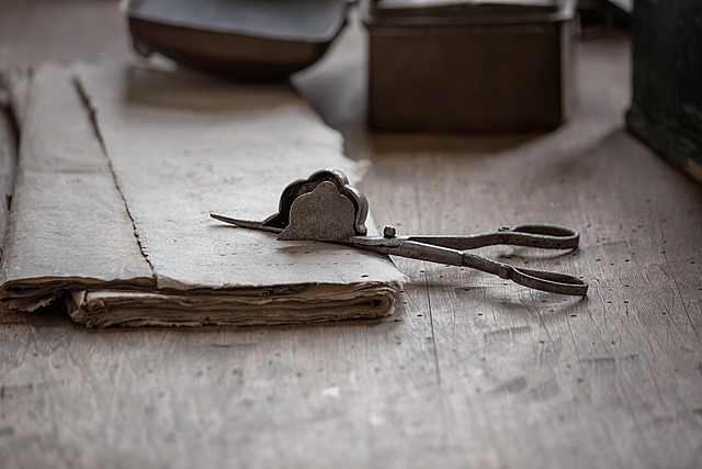 My Field Guide to Bone Folders & Folding Tools : What Actually Works